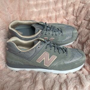 New Balance 574 Gray and Pink Sneakers Mesh Suede Upper - New Condition